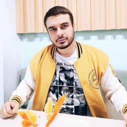 Роман Роман