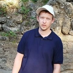 Дмитрий Макаренко